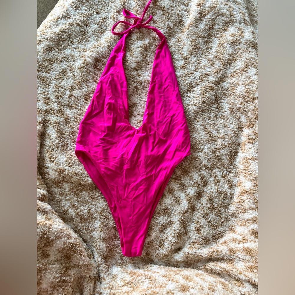 OMG MIAMI, The HEARTBREAKER One-Piece Swimsuit (HOT PINK) Medium 🆕